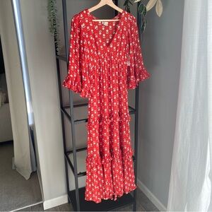 NWT Billabong Tiered Floral Maxi Dress